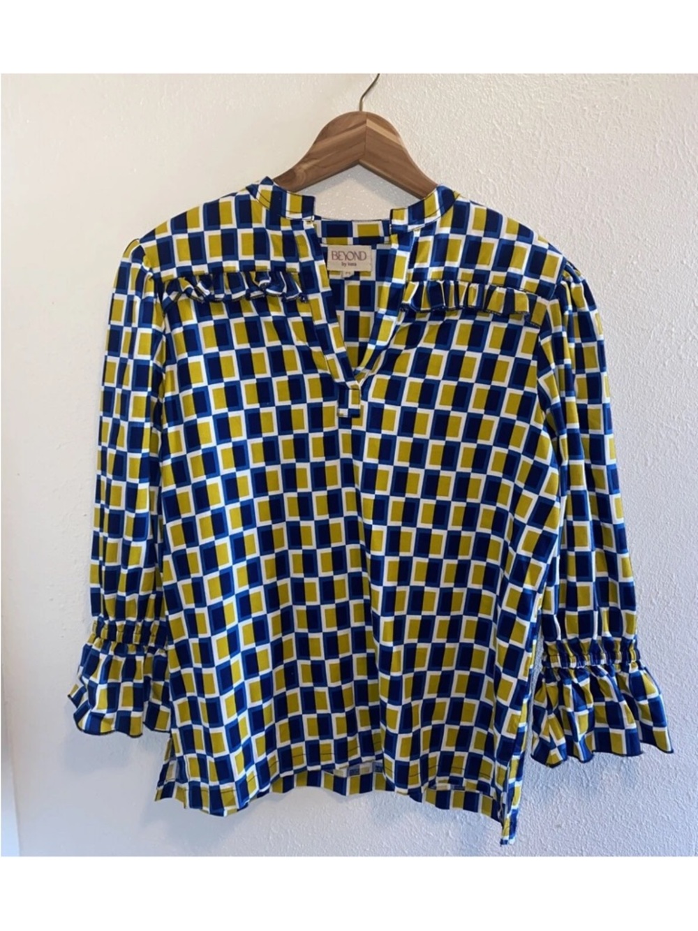 Beyond by Vera Stella top